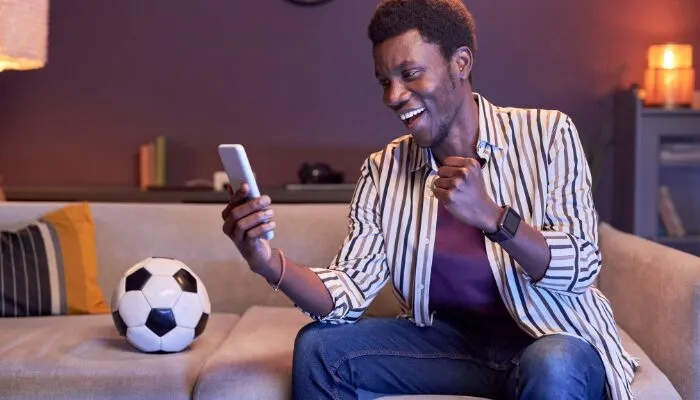 How to use 2 odds betting strategy in football betting