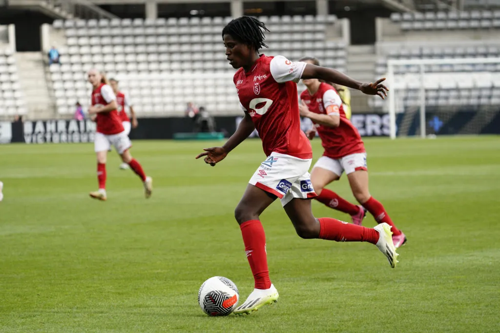 Super Falcons defender crosses the Channel, signs for English side