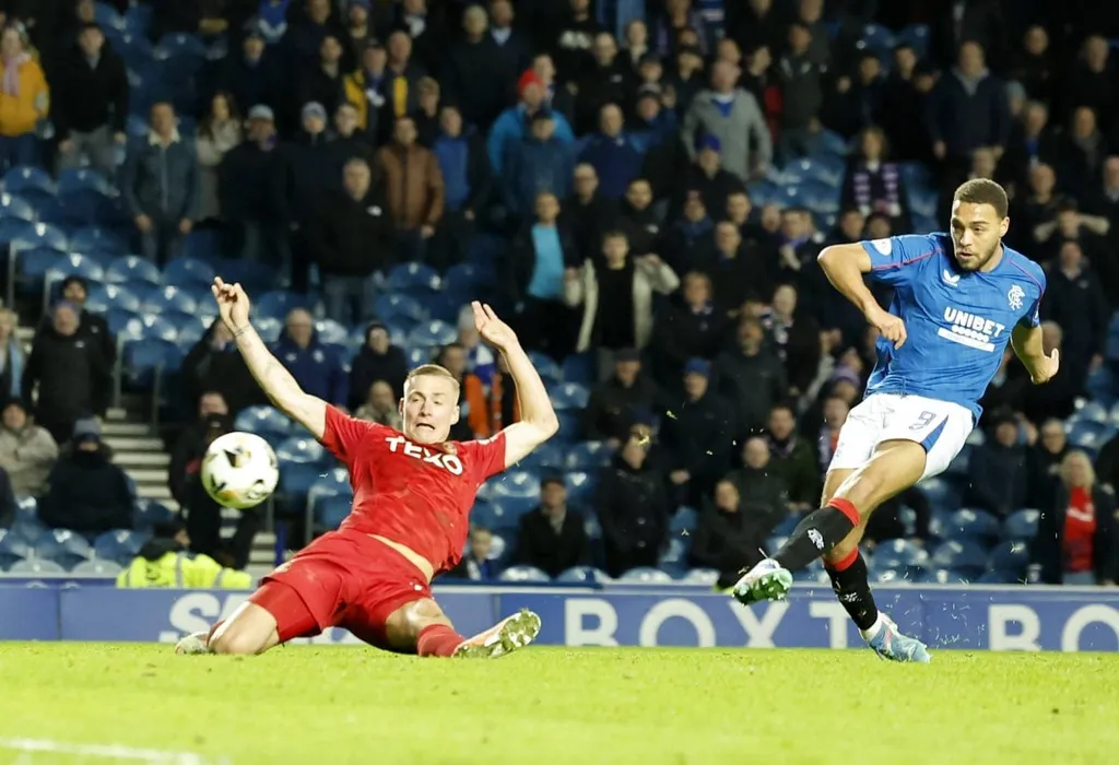 Cyriel Dessers- Photo by IMAGO