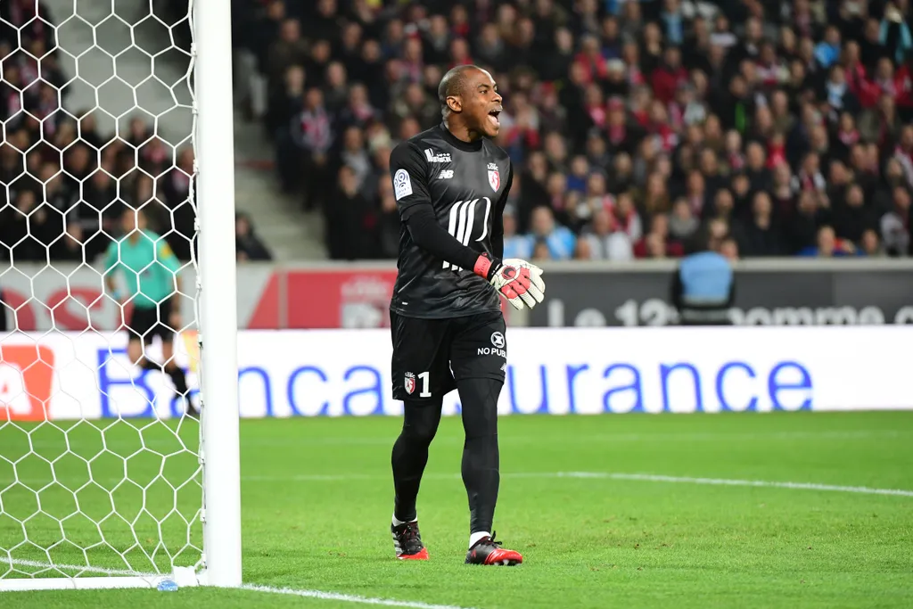 Enyeama backs Nwabali to continue shining for Super Eagles 