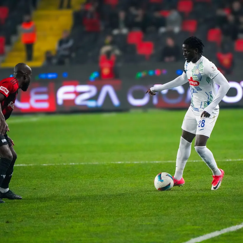 David Akintola- Photo by IMAGO