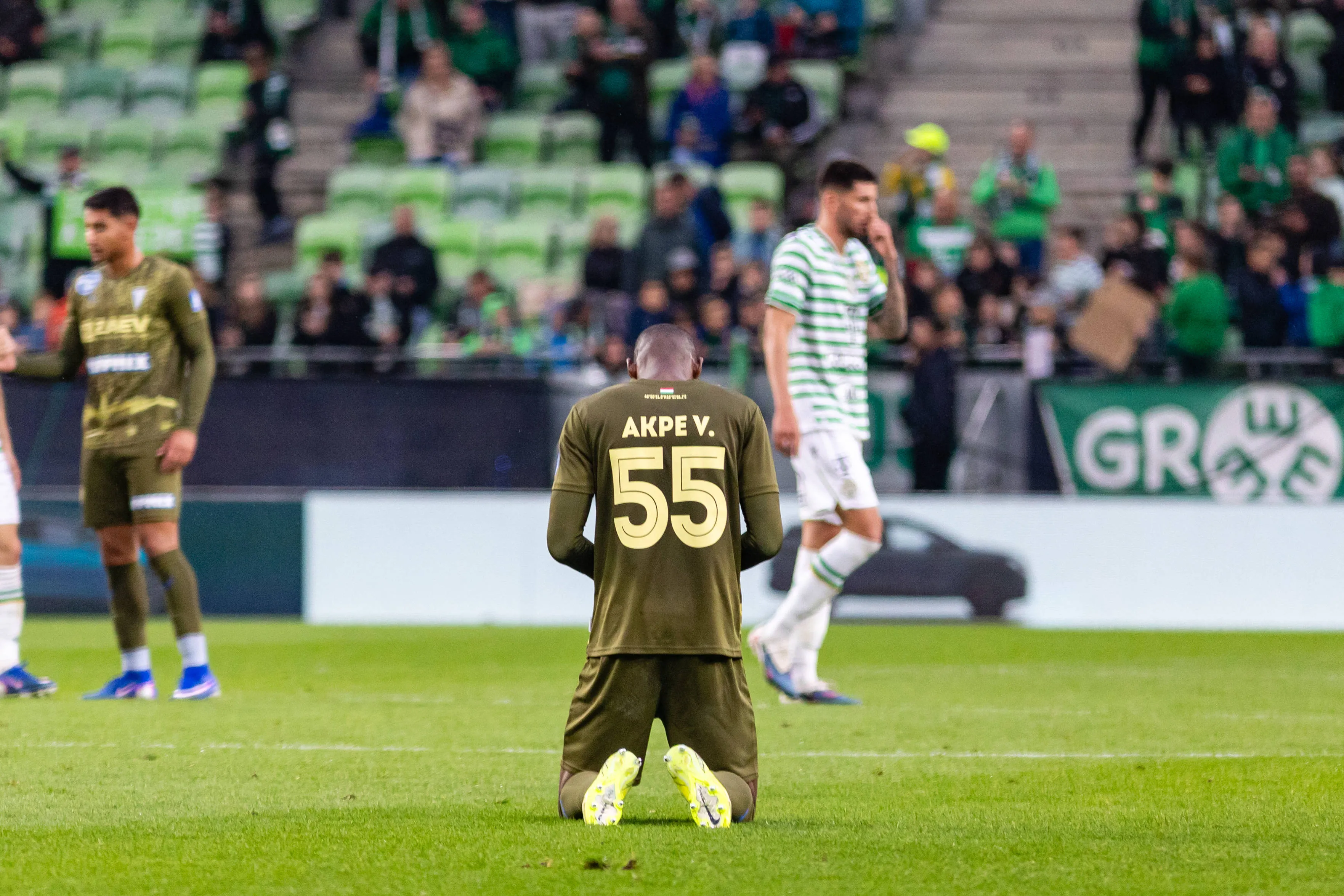 Akpe Victory during the Fizz Liga match between Ferencvaros and ZTE at the Groupama Arena