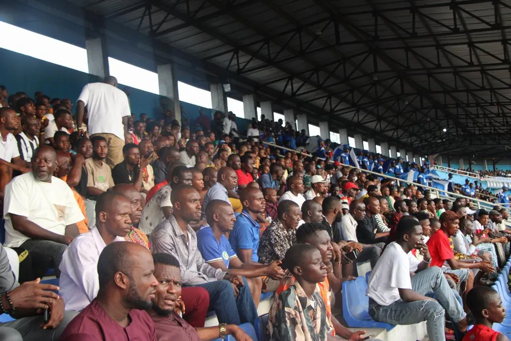 Fans at a game in Aba