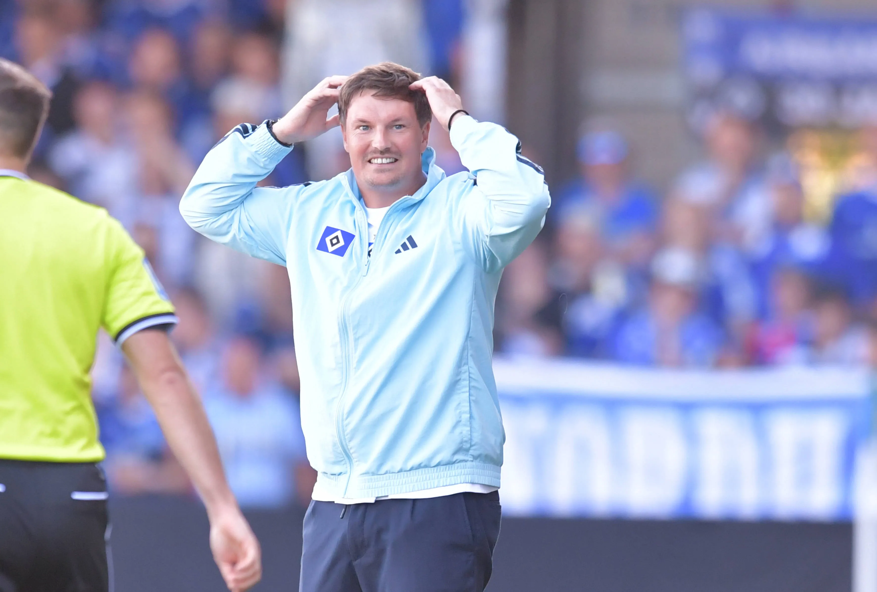 Hamburger SV 03 coach Merlin Polzin.