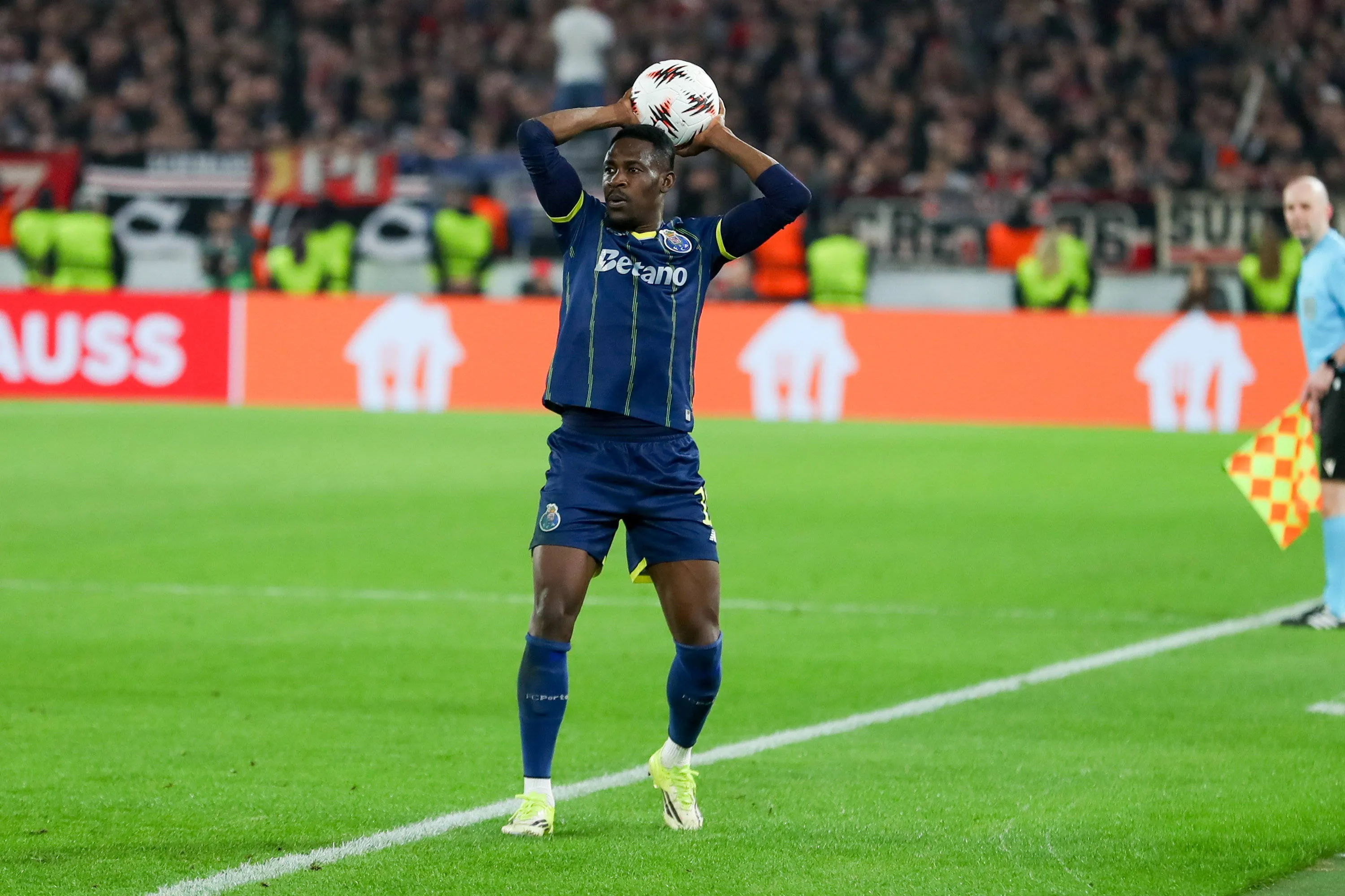 Zaidu Sanusi in action for FC Porto