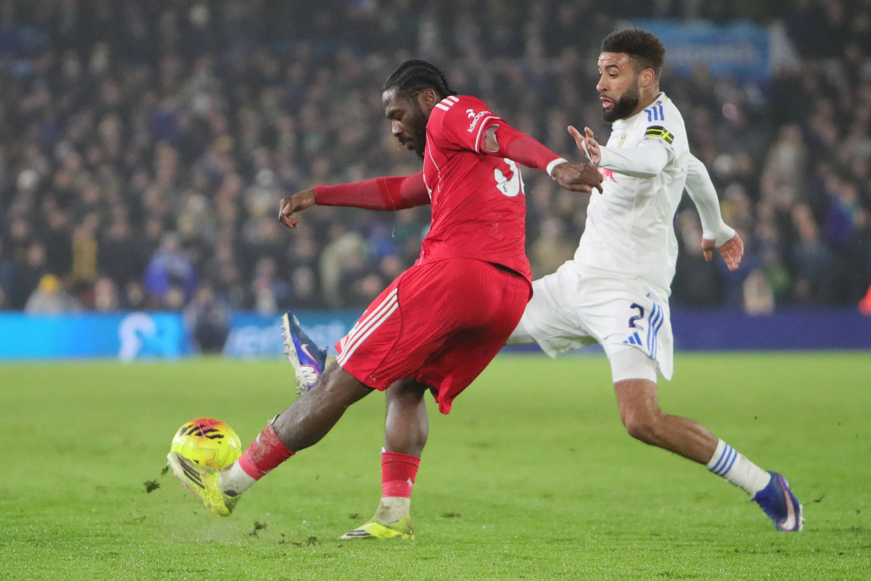 Aina of Forest and Jayden Bogle of Leeds United