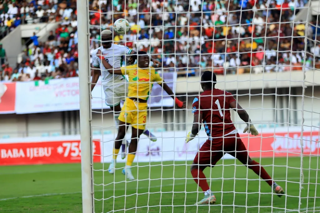 Super Eagles: Alex Iwobi laments ‘shame’ of World Cup without African royalty