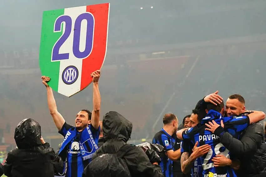 Milan vs Inter: Nigerian teenage sensation Akinsanmiro wins Serie A title