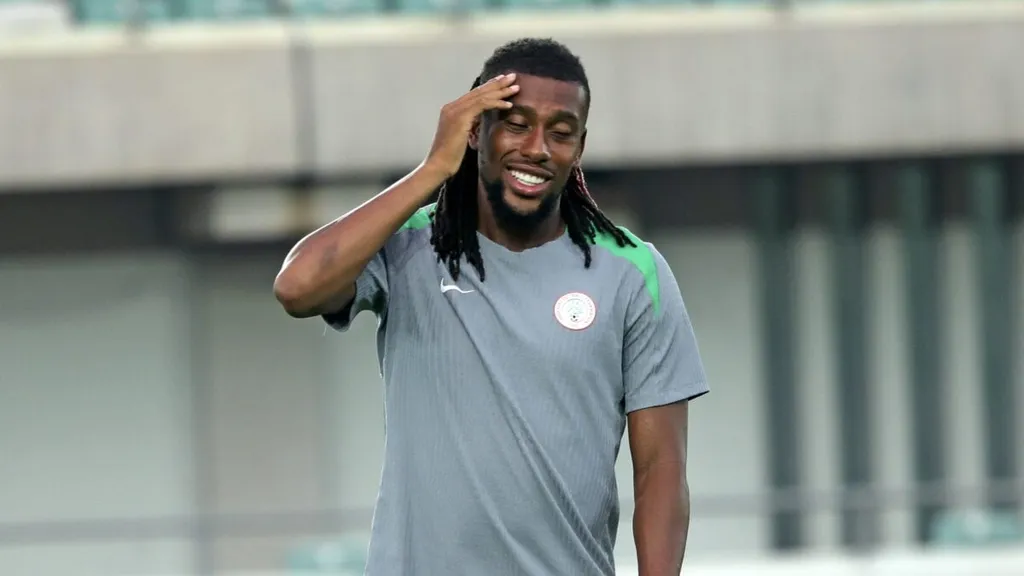 Iwobi issues Super Eagles rallying cry to diaspora-born talents