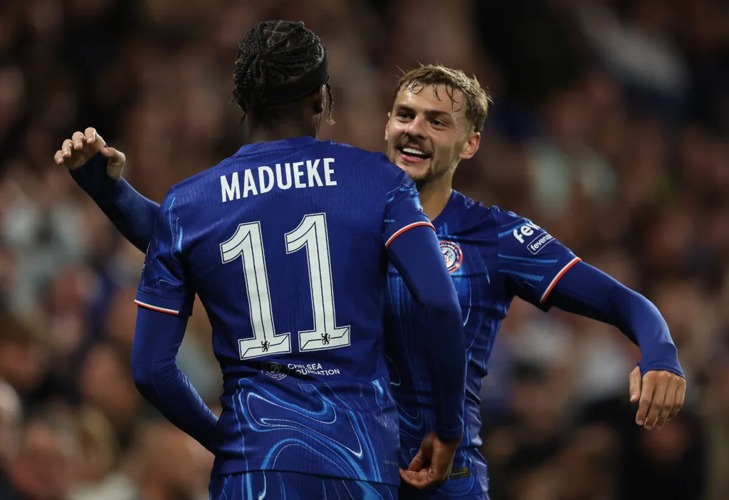 Noni Madueke on the right side of Chelsea squad divide &ndash; Maresca