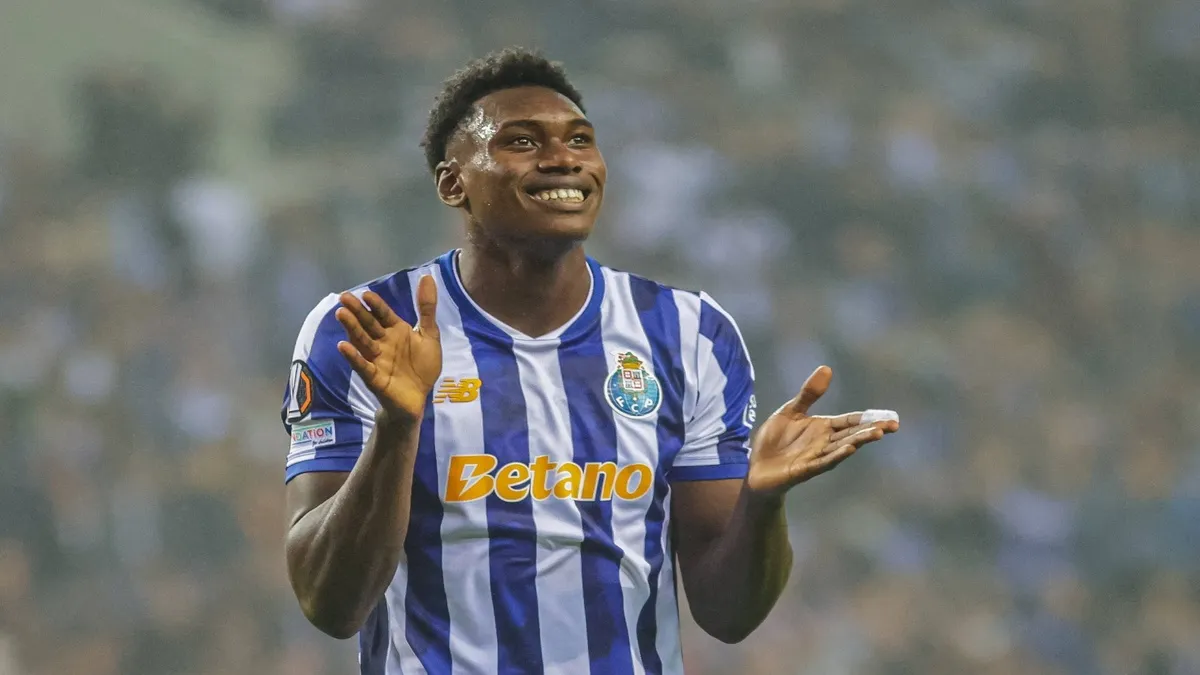 Omorodion rampant in Man United cracker at the Dragao