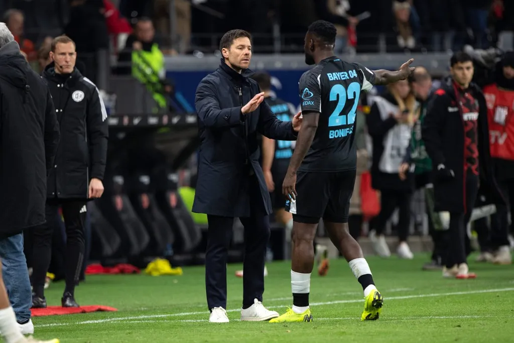 Victor Boniface, Xabi Alonso- Photo by IMAGO