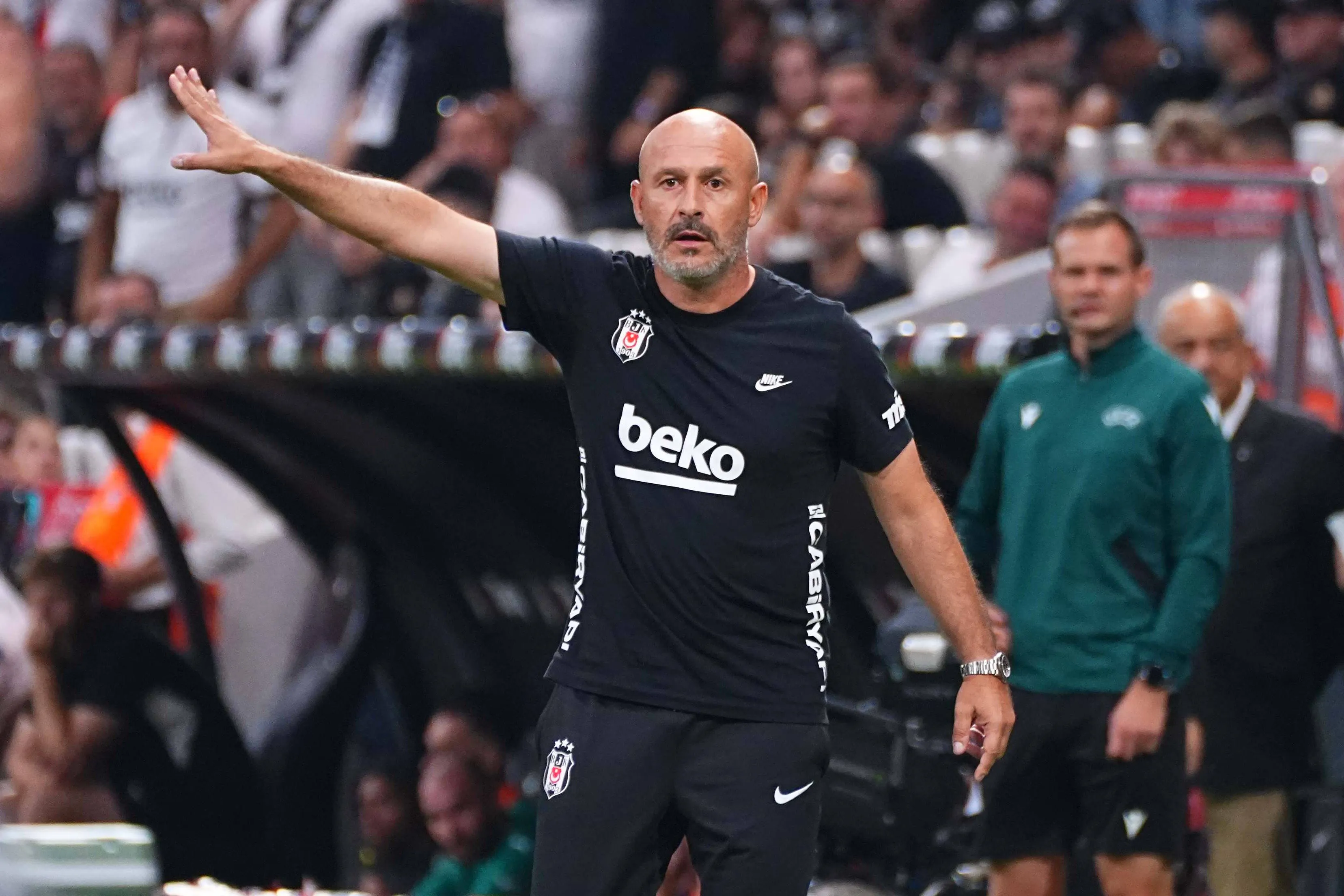 Besiktas head coach Vincenzo Italiano