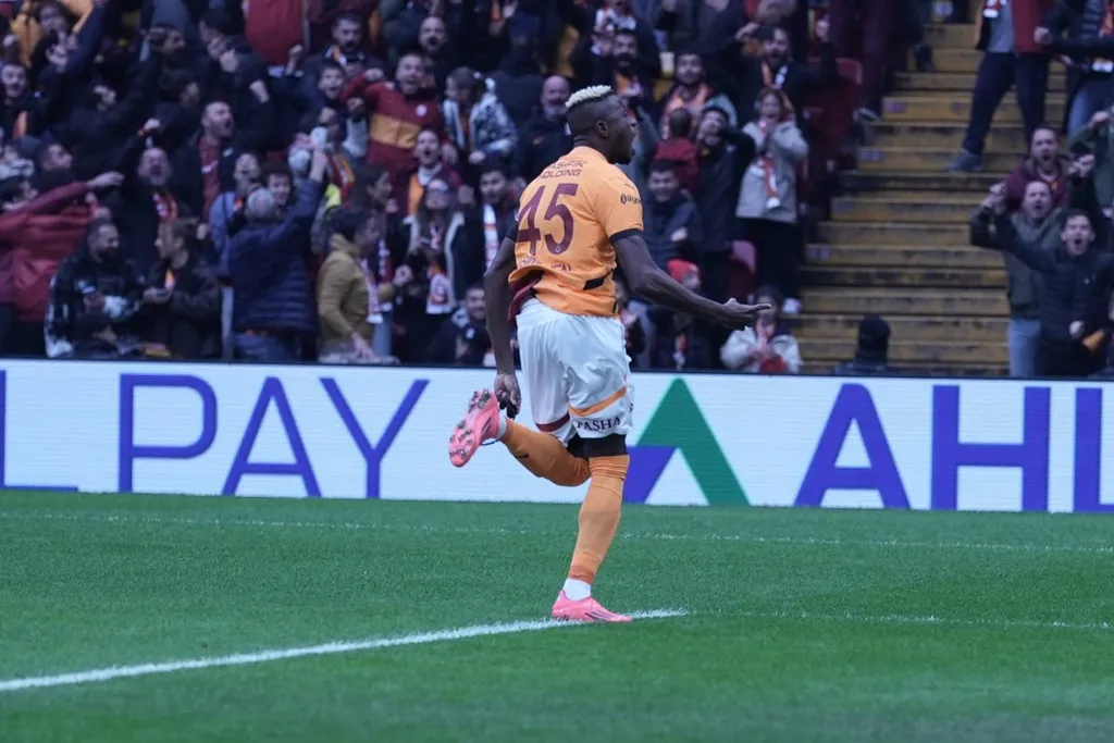 Victor Osimhen- Photo by IMAGO