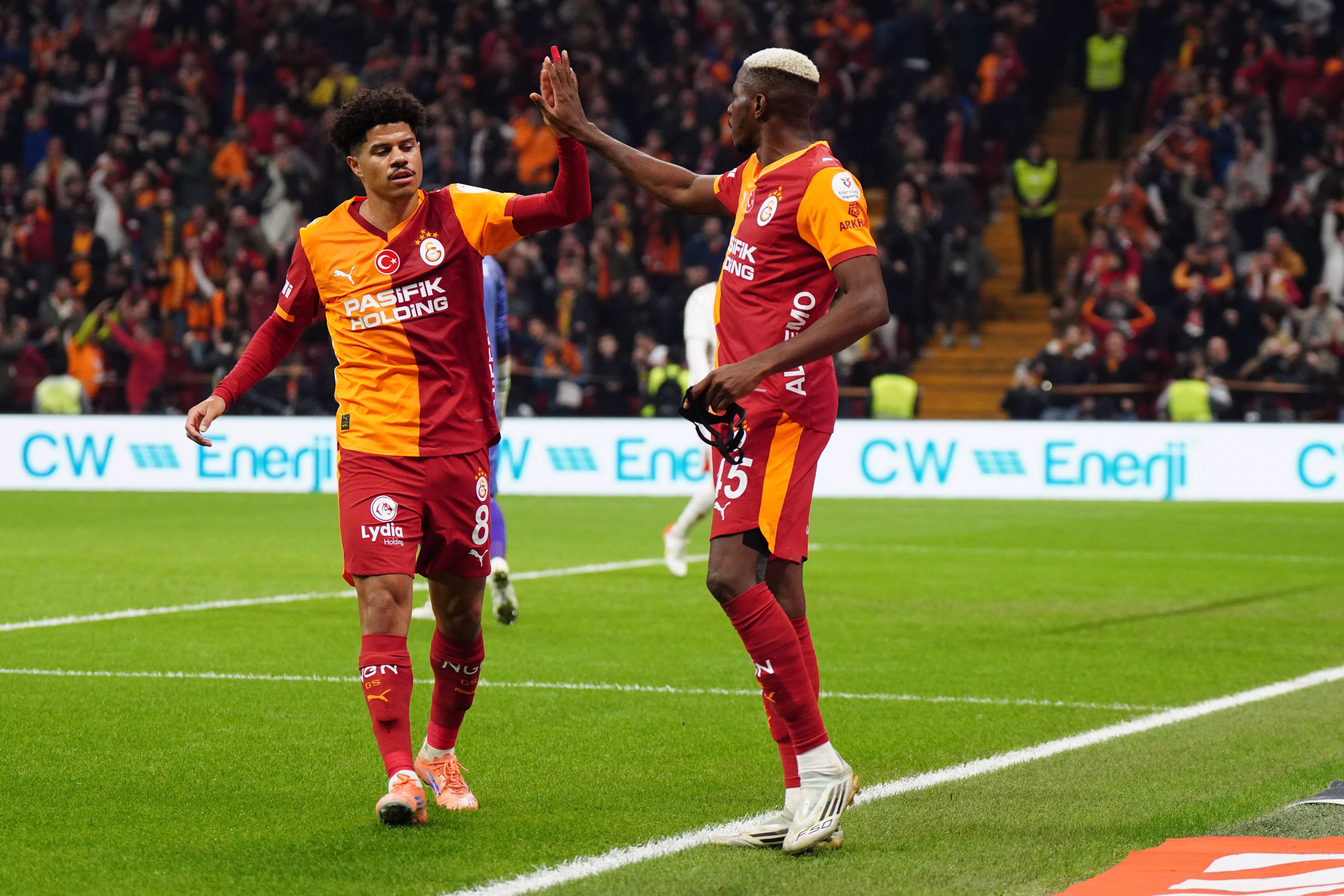 Galatasaray teammates Victor Osimhen and Gabriel Sara
