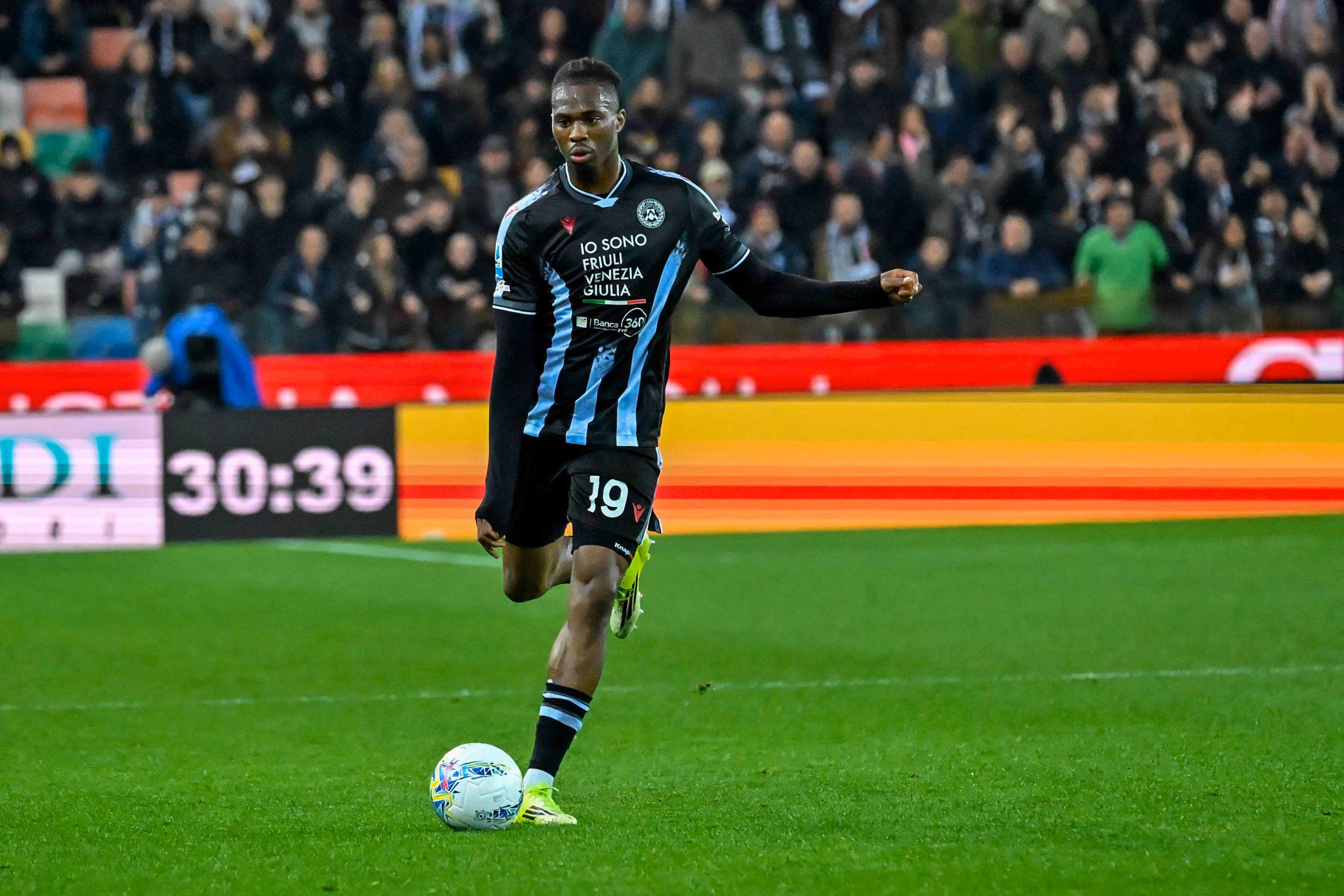 Udinese star Kingsley Ehizibue