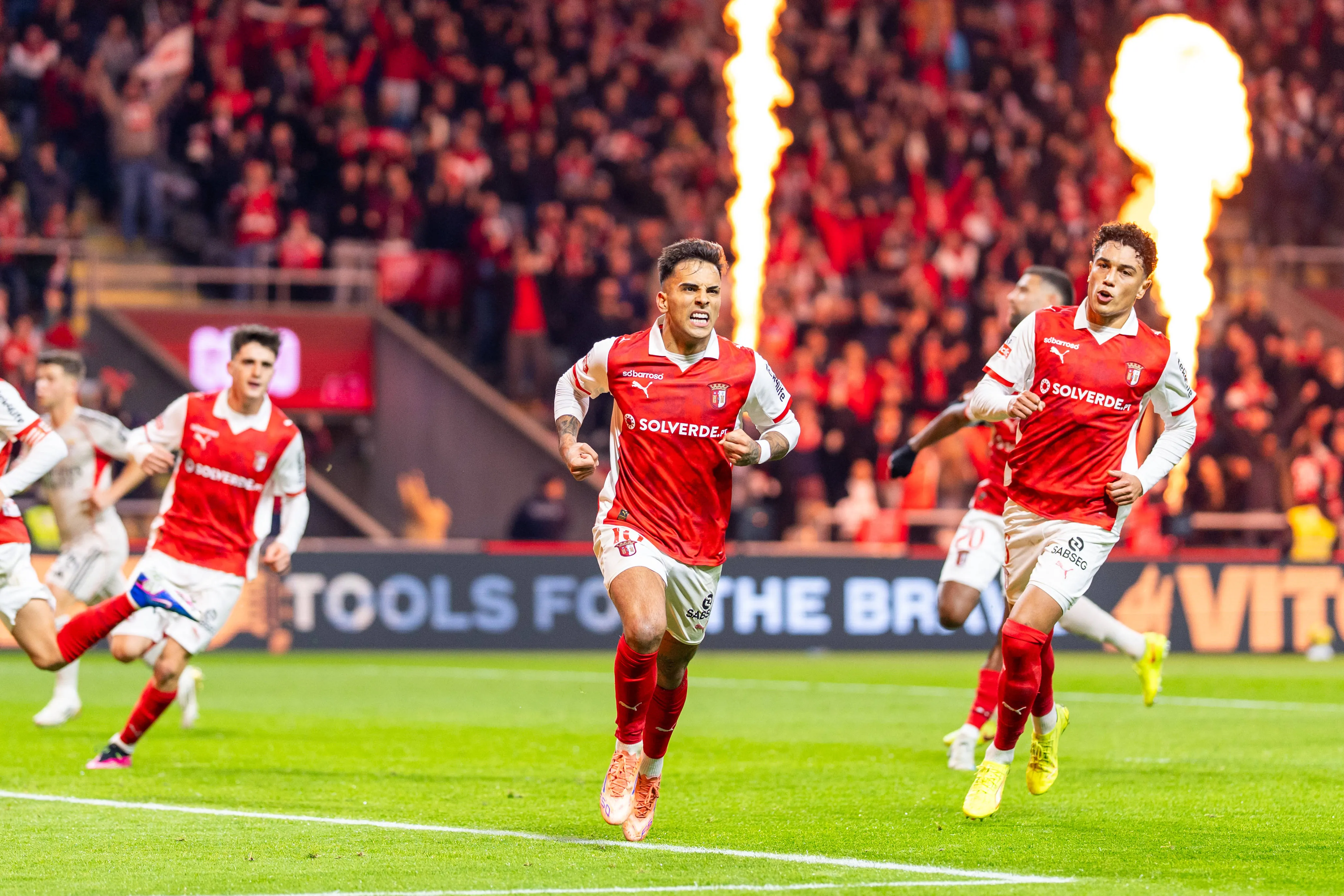 Rodrigo Zalazar from SC Braga celebrates his goal during the Liga Portugal Betclic 2025/26 match between SC Braga and SL Benfica