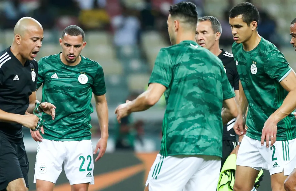 Ismael Bennacer, Aissa Mandi, Alg&eacute;rie