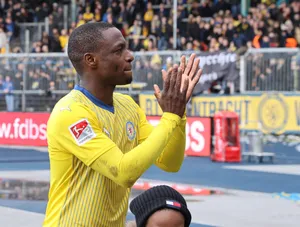 Veteran Super Eagles striker joins Europa League contenders