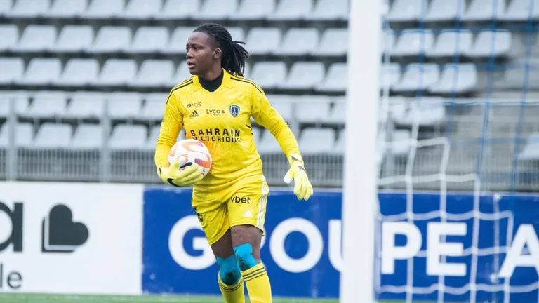 Super Falcons goalkeeper plays heroine in Coupe de France classic