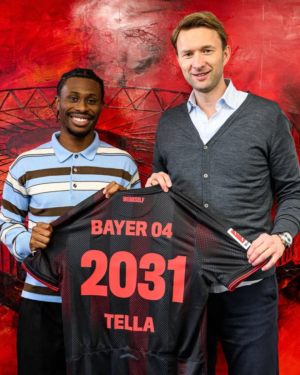 Nathan Tella signs extension at Bayer Leverkusen. (Photo credit: Club X)