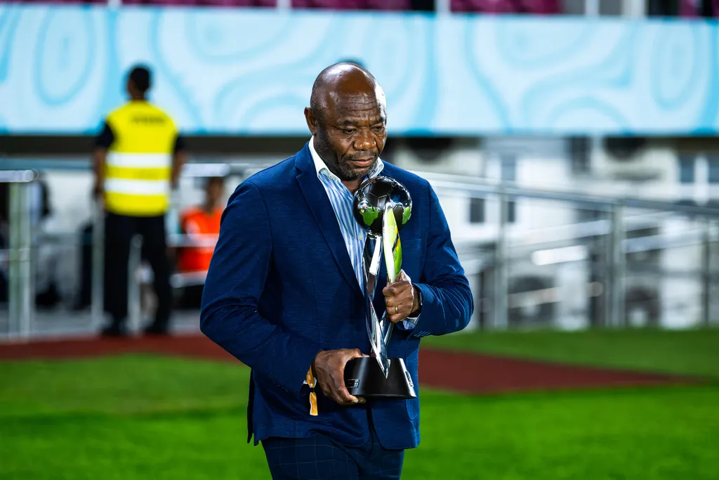 Emmanuel Amuneke 