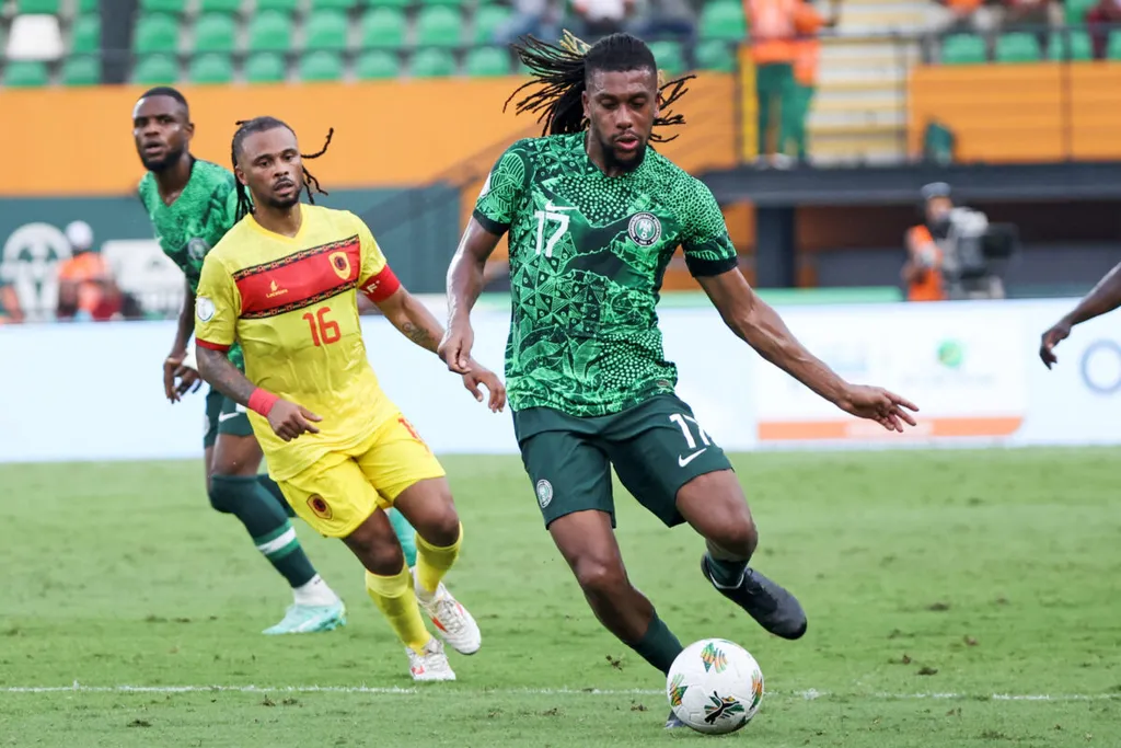 Alex Iwobi: 5 times birthday boy clapped back at critics in Super Eagles colours
