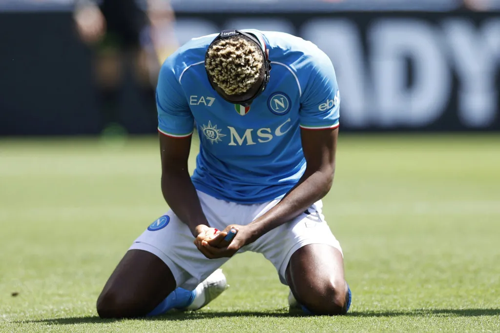 Chelsea slam the door on Victor Osimhen, lock on to another Nigerian striker instead