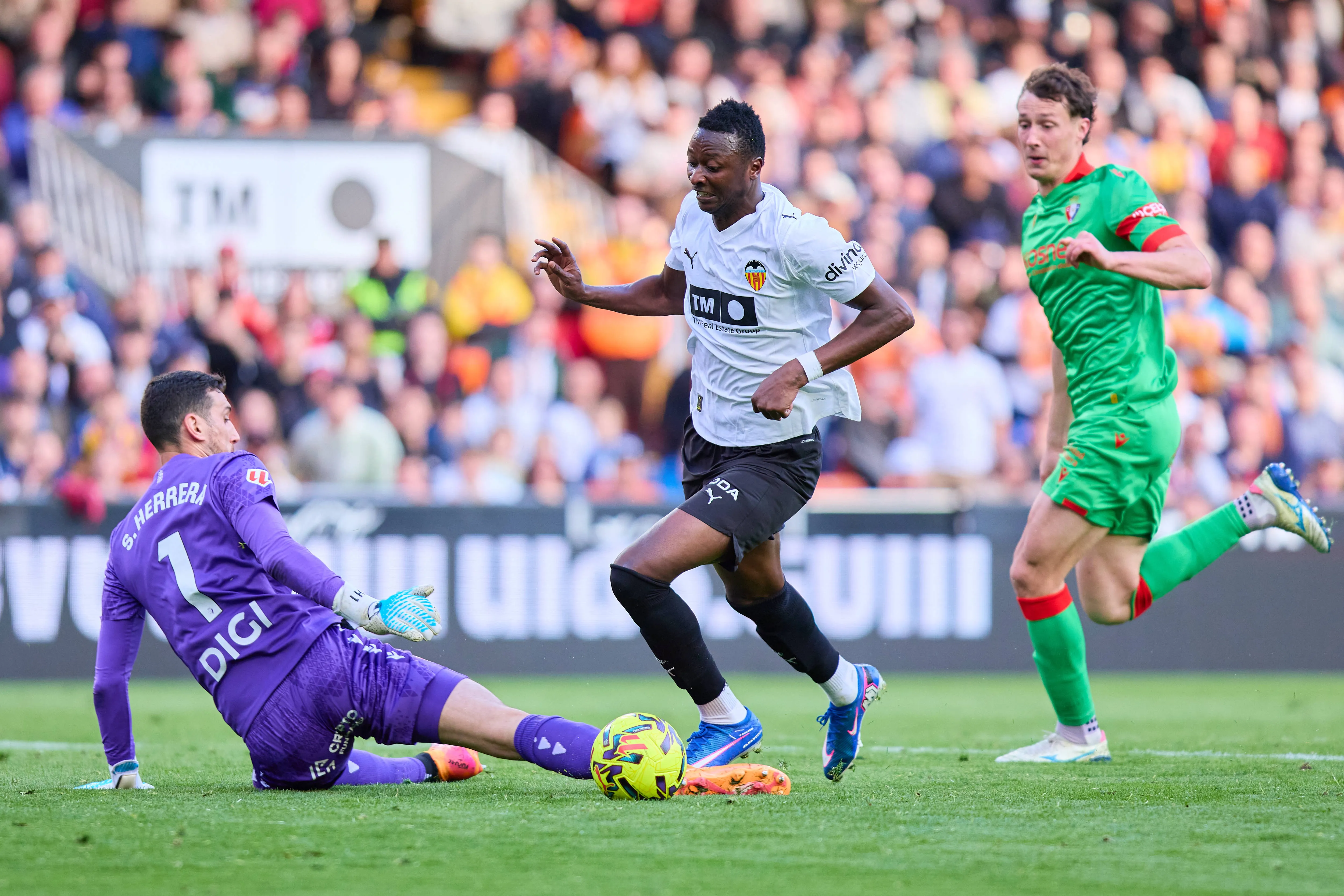 Sergio Herrera commits a foul on Umar Sadiq leading to a penalty