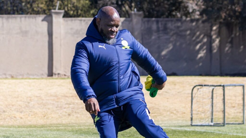 Soweto Derby ‘It’s going to be a hell of a vibe’ Komphela