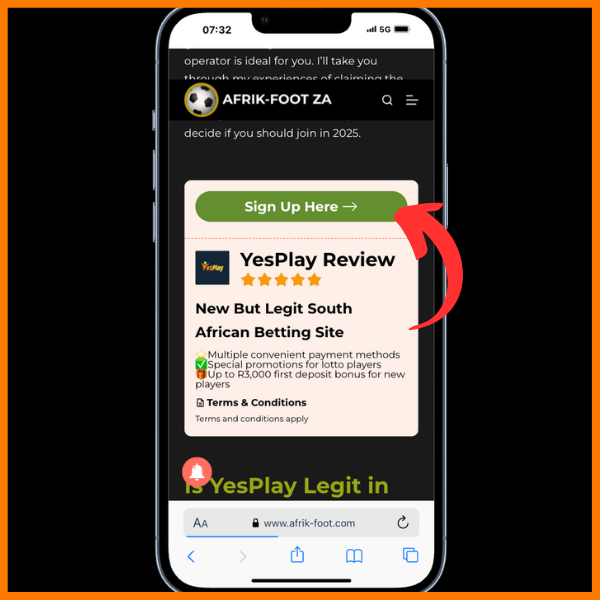 Red arrow pointing to Sign Up Here button on the Afrik-Foot official site