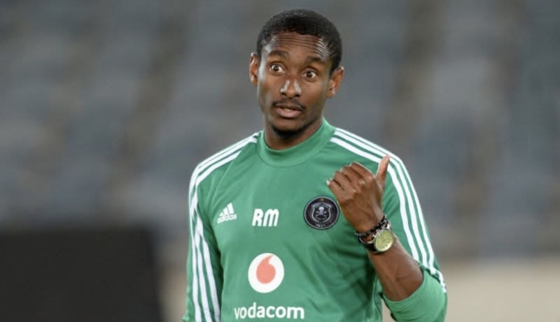 Lekgwathi on calls for Pirates to appoint Rulani Mokwena
