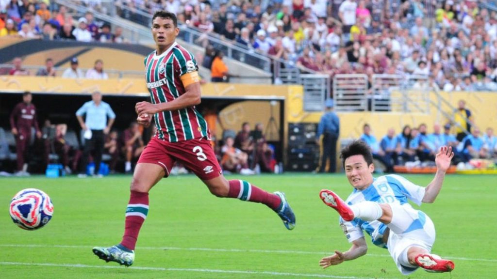 Fluminense defender Thiago Silva. Photo – Imago