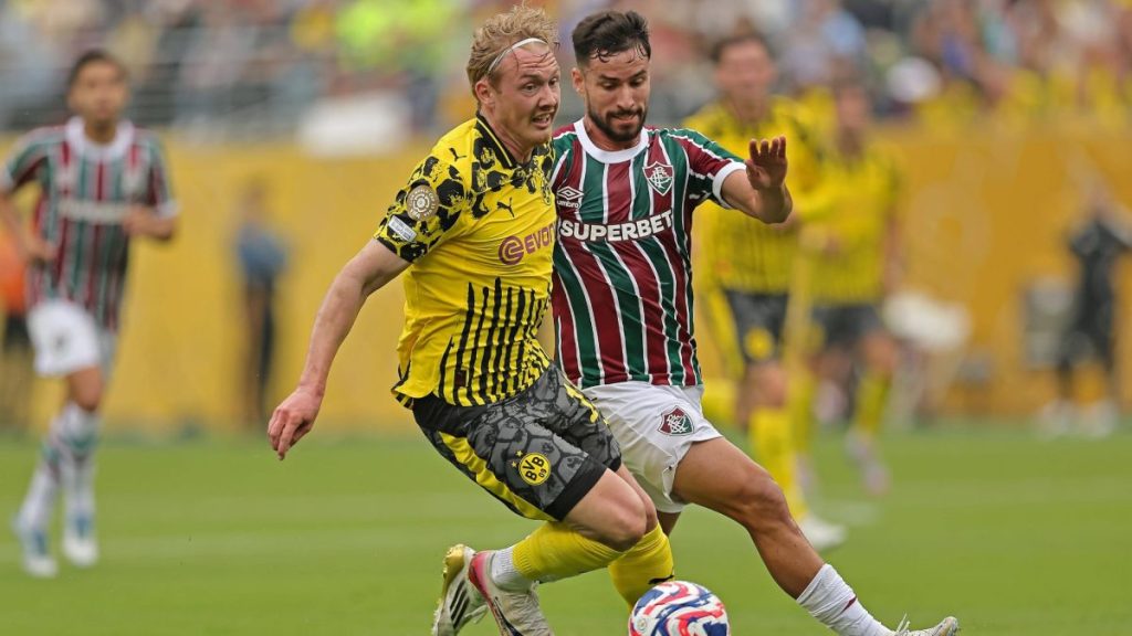 Matheus Martinelli againts Dortmund.