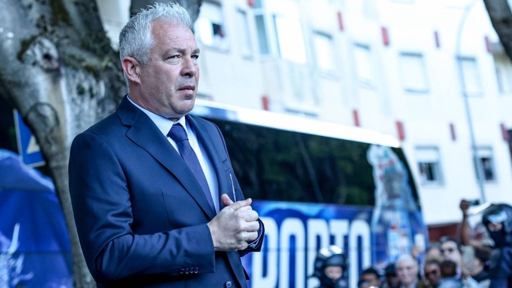 Jorge Costa before an FC Porto match in April. Photo – Imago