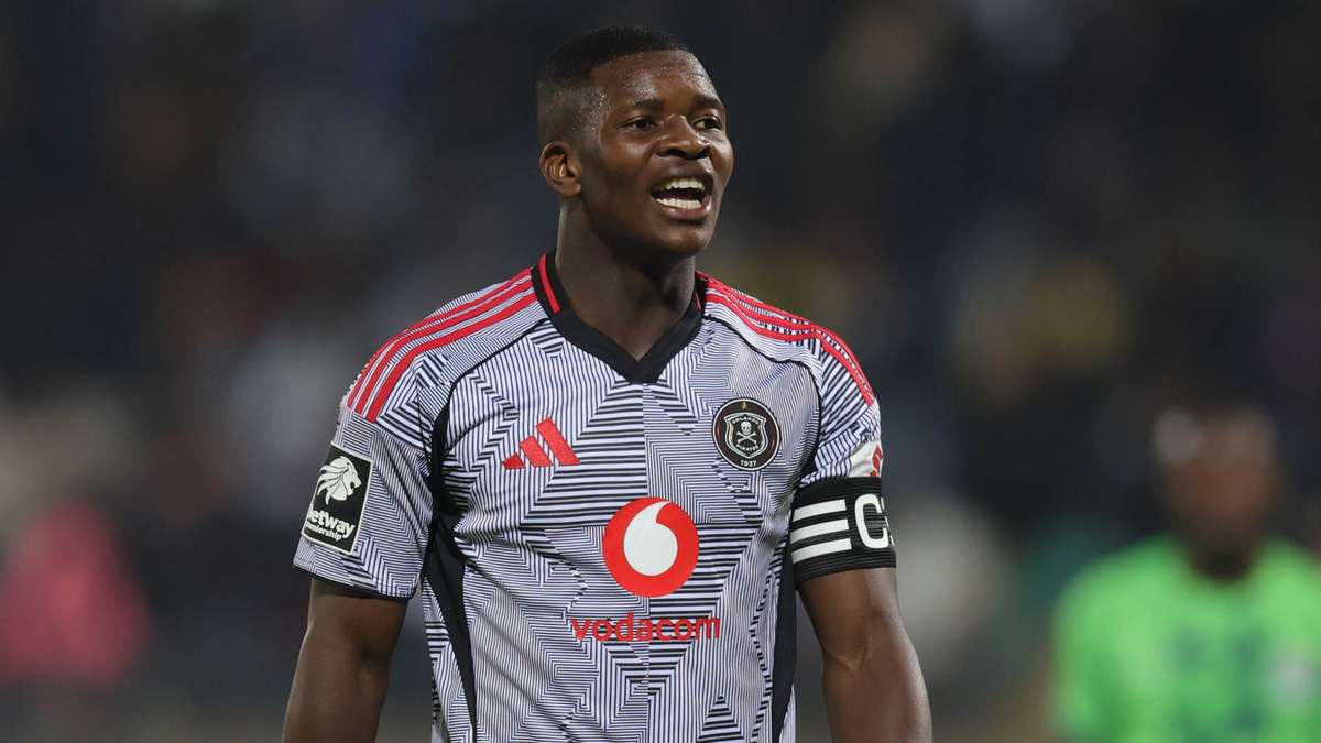 Pirates defender Mbokazi gets transfer advice from Wolves midfielder