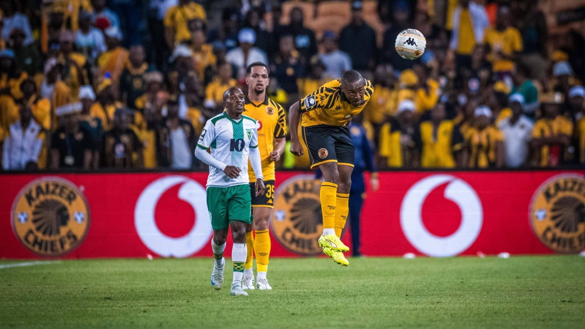 Ex-Pirates star on why Chiefs could pip Sundowns and Bucs to PSL title