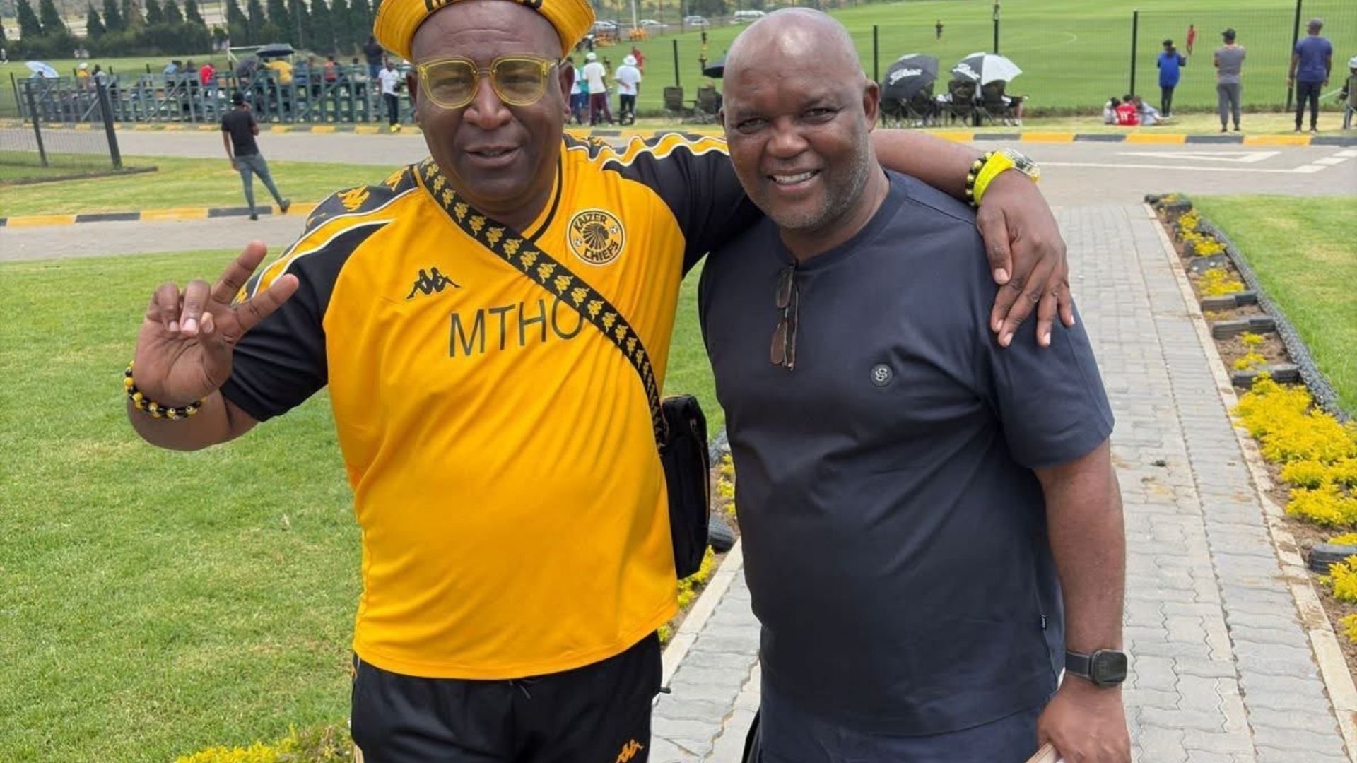 Pitso Mosimane spotted at Kaizer Chiefs’ base in Naturena, what’s cooking?