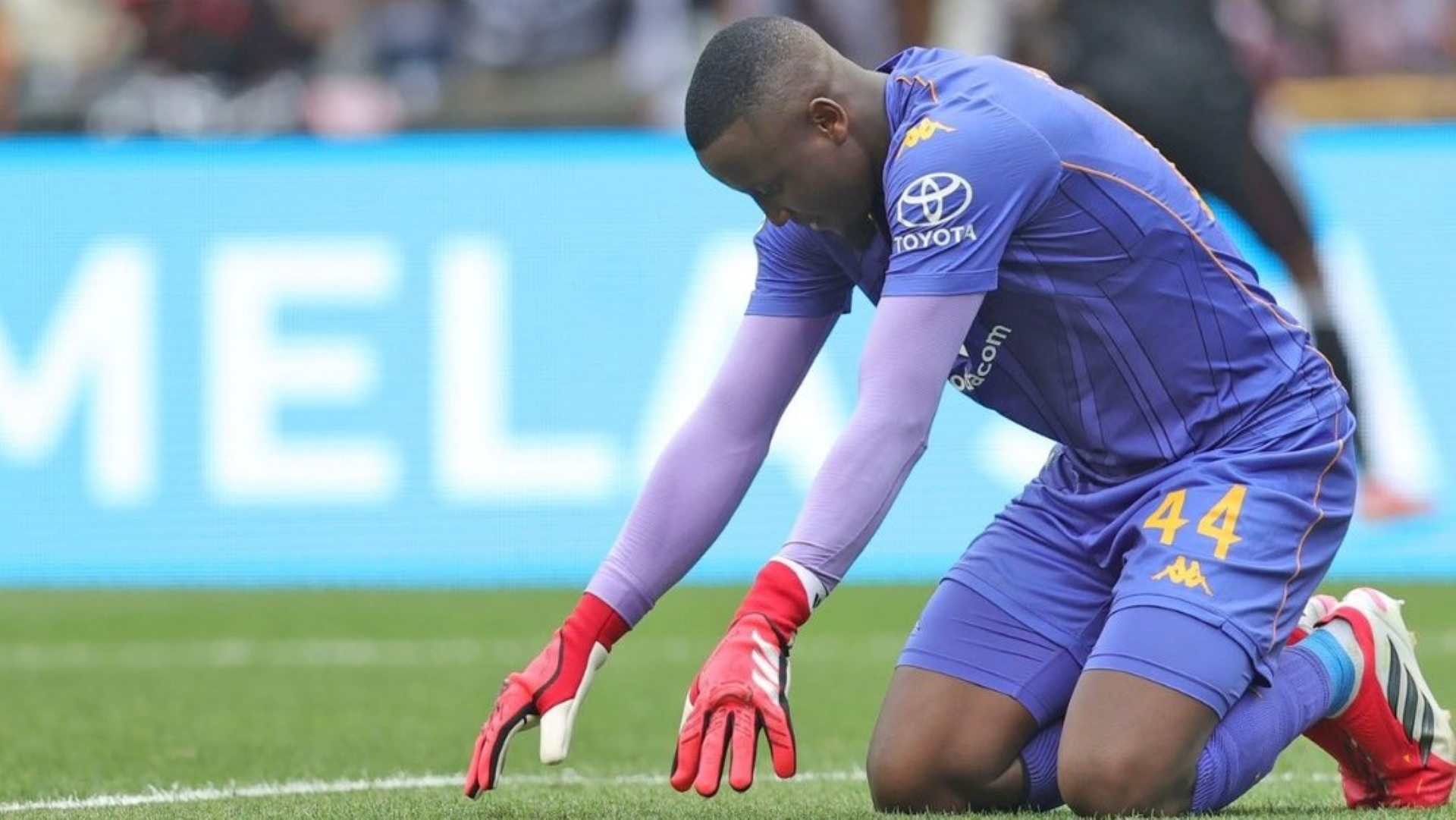 ‘Chiefs be ashamed! Fire coaches then bring 11 new players & announce Mosimane but Bvuma needs to leave’