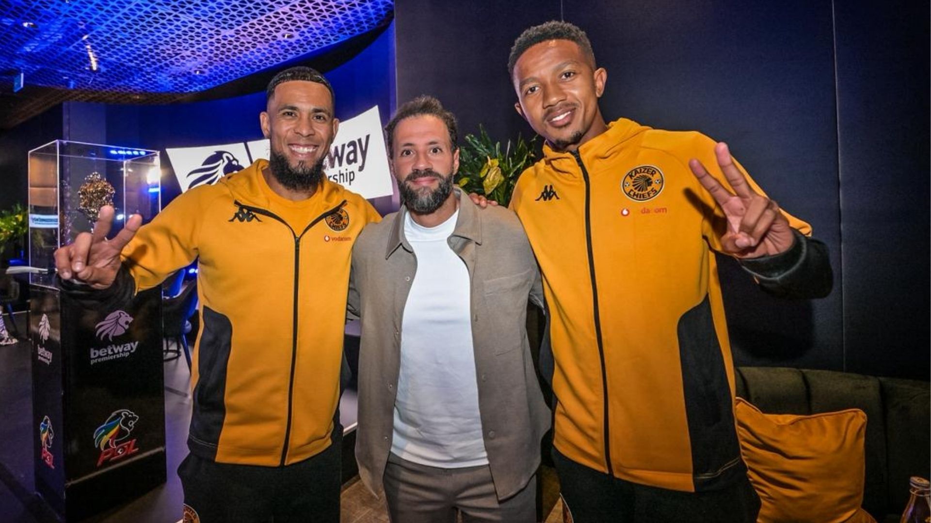 Kaizer Chiefs co-coaches earn high praise for ‘right’ Soweto Derby approach