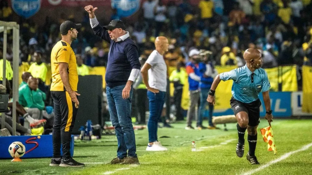 Kaizer Chiefs coach Nasreddine Nabi salutes fans. Photo Kaizer Chiefs