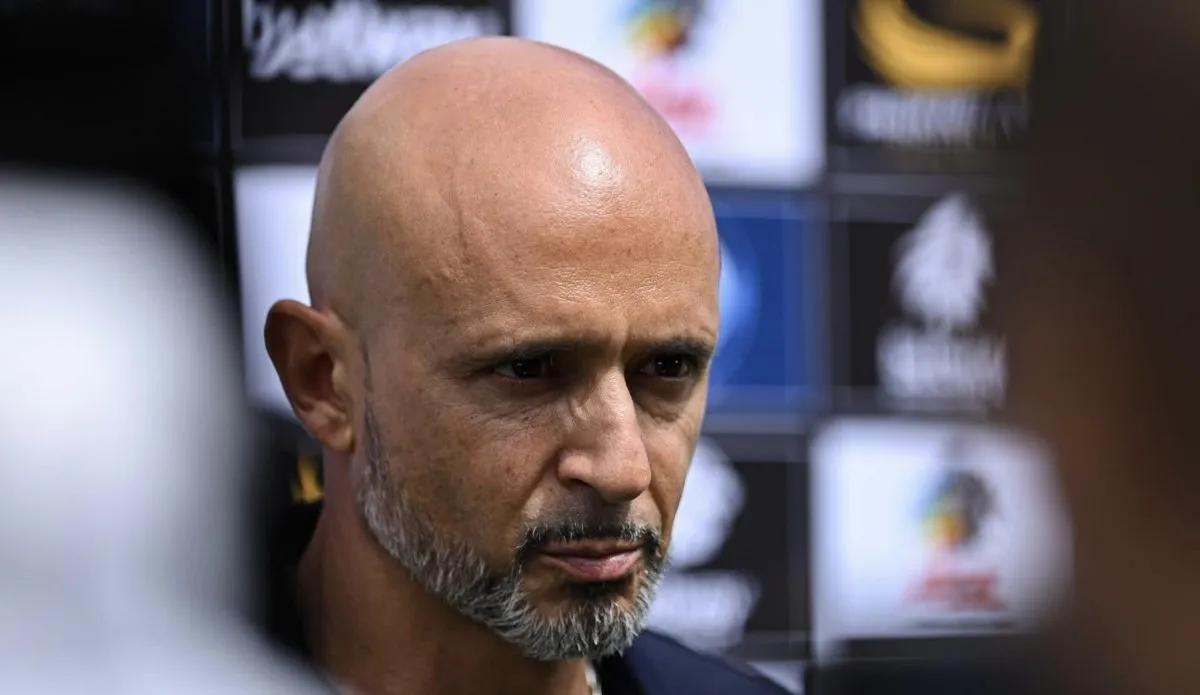 Sundowns coach Cardoso makes plea to PSL