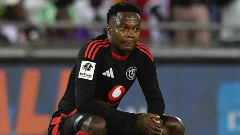&lsquo;Orlando Pirates will turn into prime Chiefs, Mbuthuma&rsquo;s black magic still working! What did Sesane do?&rsquo;
