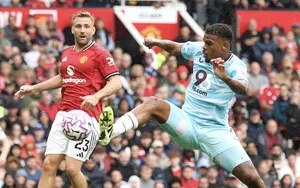 WATCH: Bafana Bafana Star Lyle Foster on Target Against Manchester United in EPL Clash