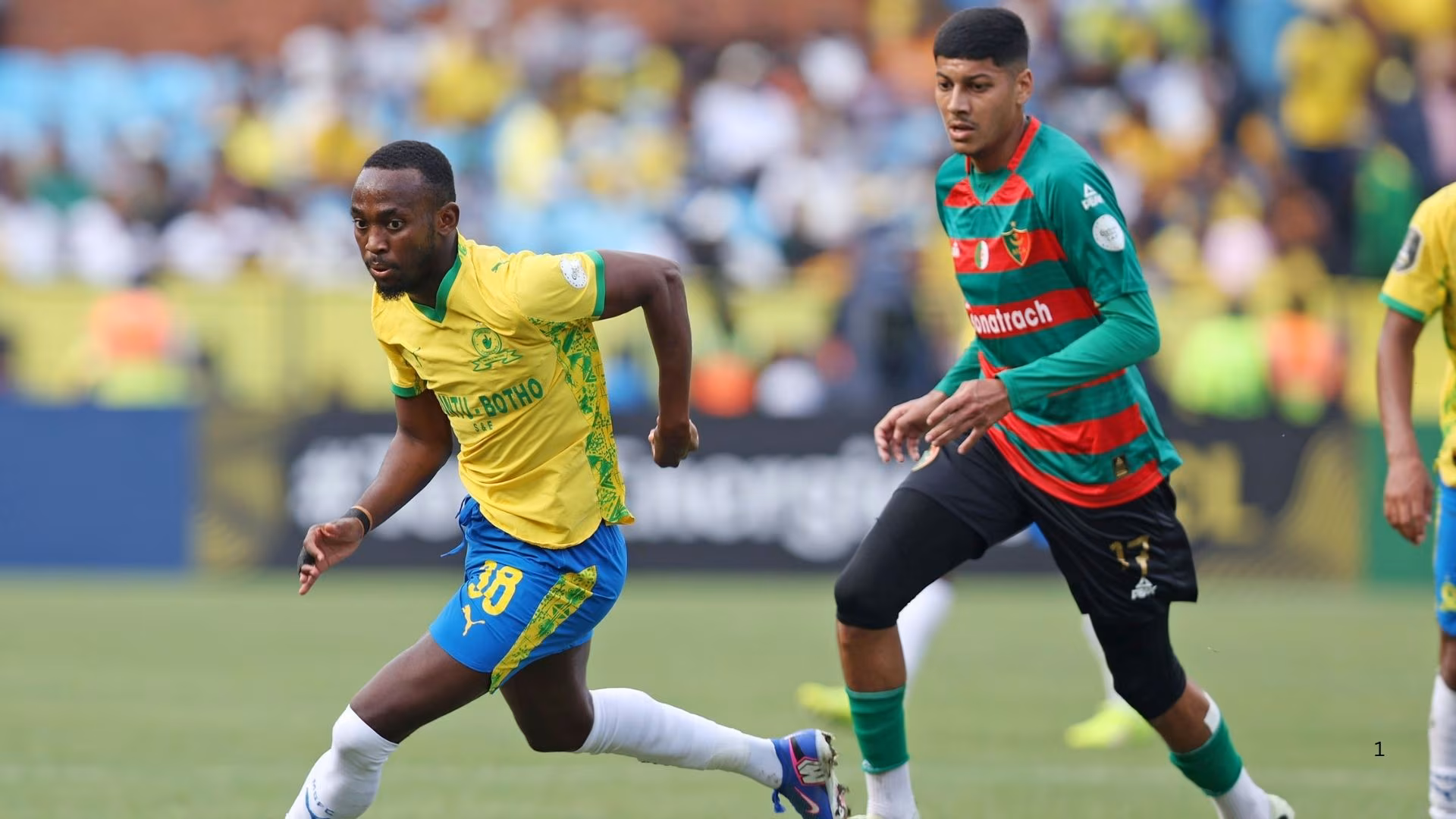 Mamelodi Sundowns striker Peter Shalulile in action against MC Alger
