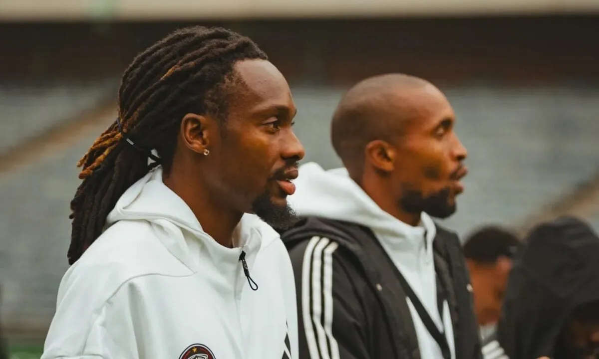 Ndah to Chiefs? Olisa&rsquo;s agent refuses to rule out move from Pirates to Amakhosi