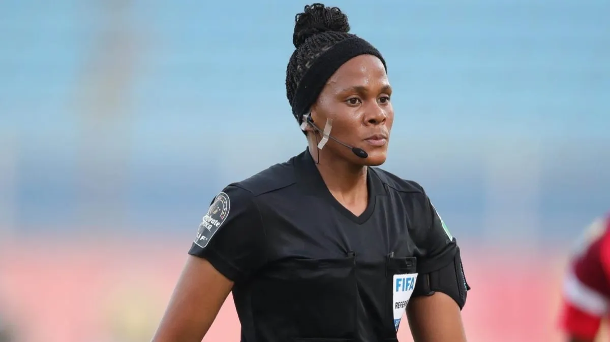 Ex-Sundowns coach wants PSL to ban & suspend erratic refs after alleging his team was denied penalties