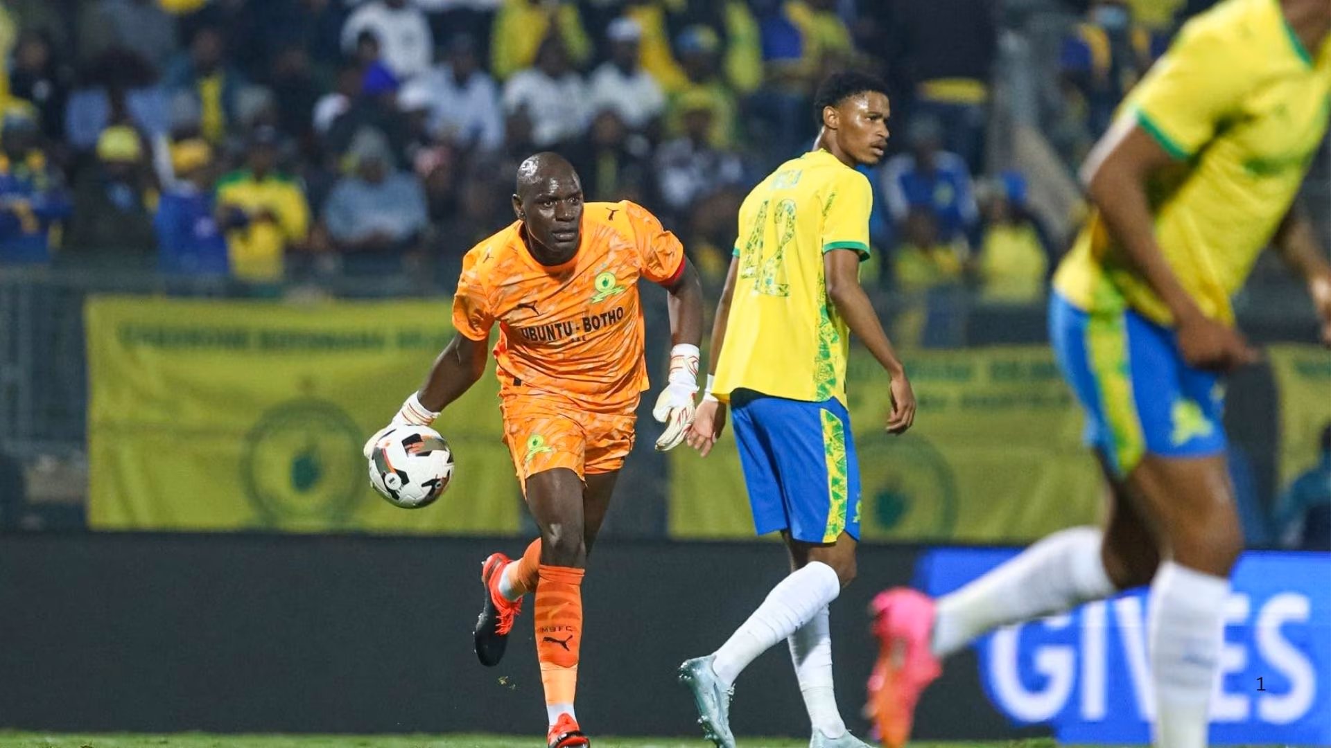 Denis Onyango playing for Mamelodi Sundowns.