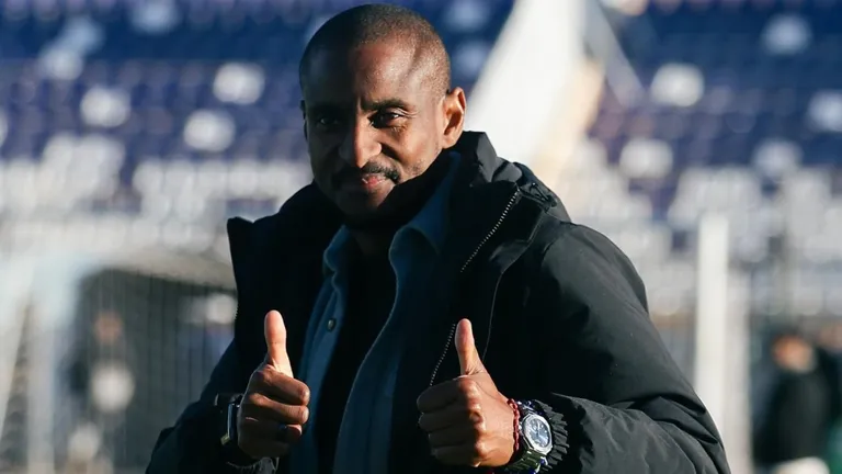 &lsquo;Best coach&rsquo; Rulani Mokwena earns high praise &ndash; &lsquo;He doesn&rsquo;t even sleep&rsquo;