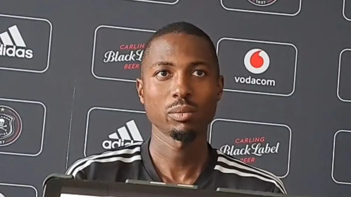Bandile Shandu comments on the tough right-back competition at Orlando Pirates